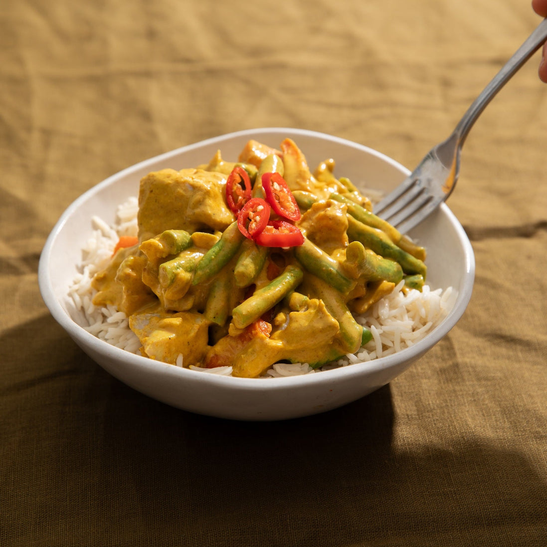Mild Yellow Curry with Chicken - family size